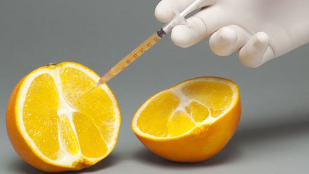 Lisäaineita ujutetaan tänäpäivänä suureen osaan elintarvikkeista.