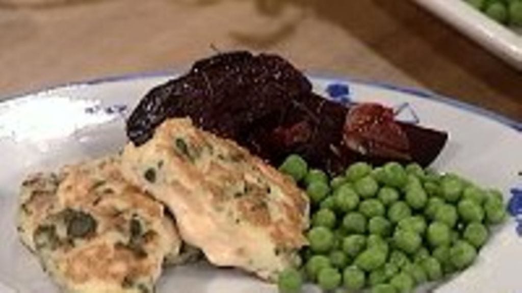 Täytetyt haukimurekepihvit ja uunipunajuuret