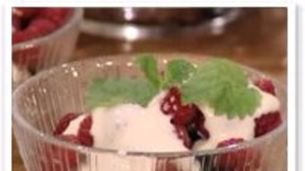 Marjat ja sabayonkastike