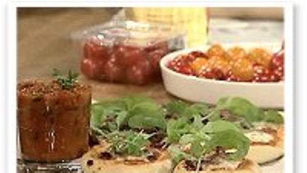 Tomaatti-mozzarellapizzat