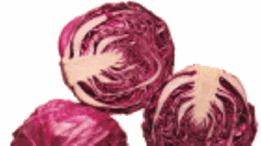 kokonainen ja halkaistu punakaali