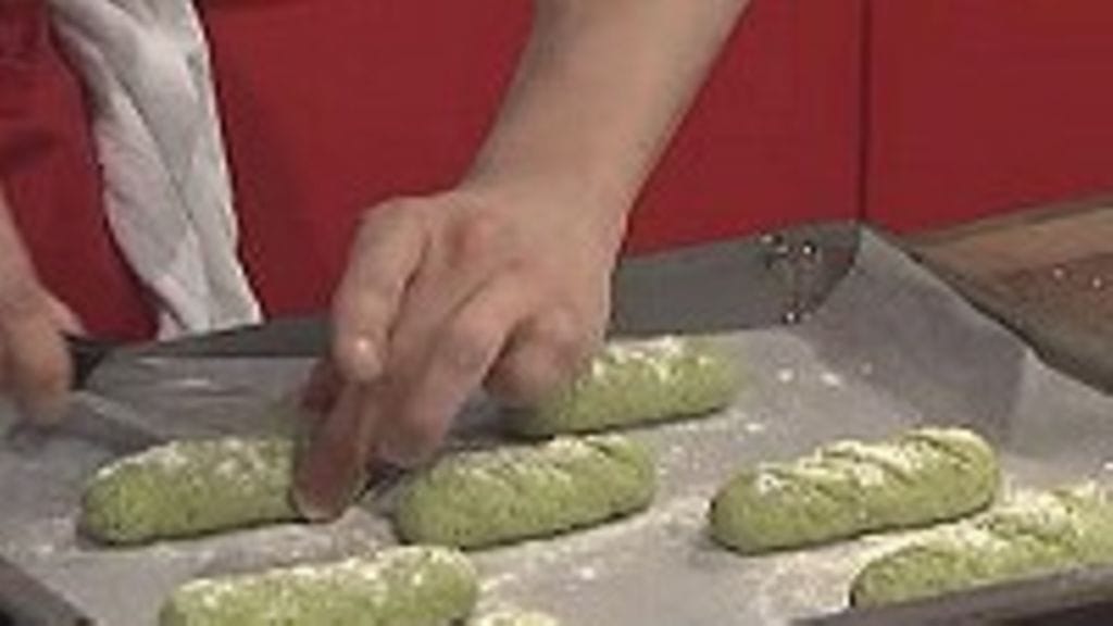 Yrttipatongit uunipellillä