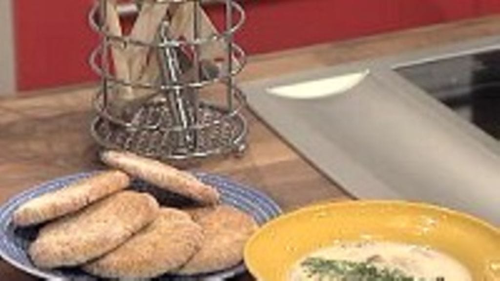 Juustokeitto ja kaurateeleivät