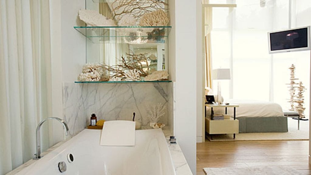 Kylpyhuone on yksi yleisimpiä paikkoja, joissa kosteusvaurio saa alkunsa.