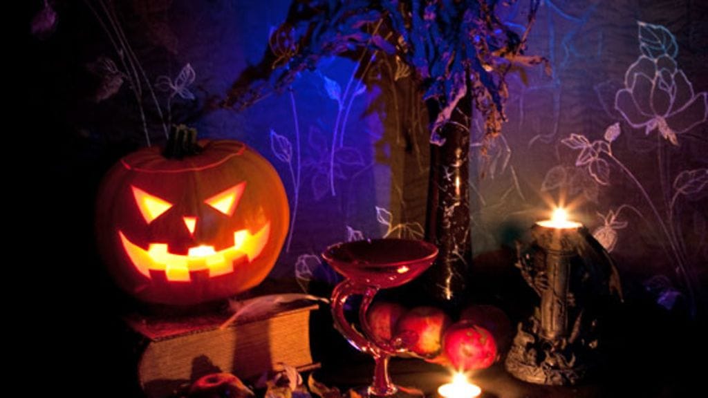 Halloweenia vietetään näyttävästi.