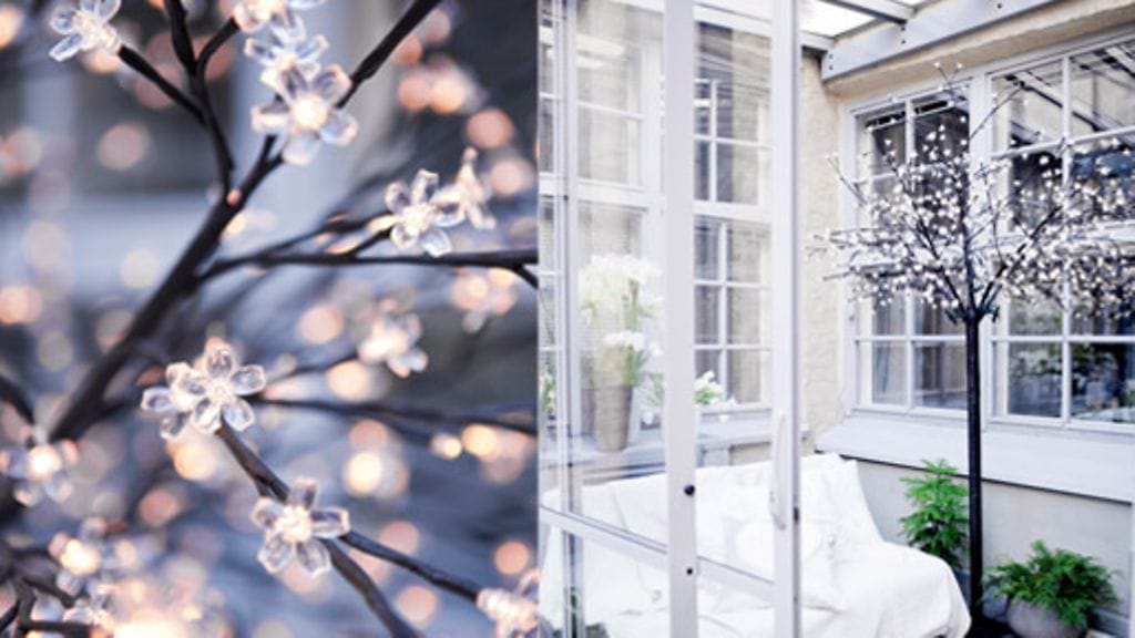 Led-valopuu sopii niin sisä- kuin ulkokäyttöönkin.