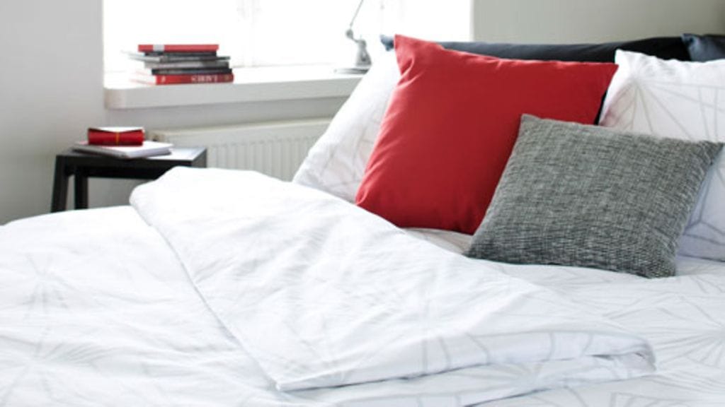 Finlaysonin Sade-puuvillasatiinilakanat sopivat värityksensä puolesta jokaiseen kotiin.