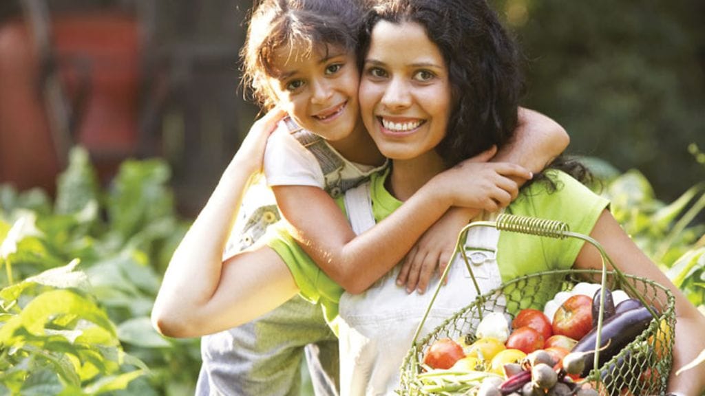 Turvallinen lapsuus antaa hyvät eväät aikuisuuteen.