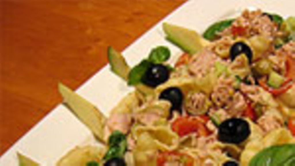 Tonnikala-pastasalaatti