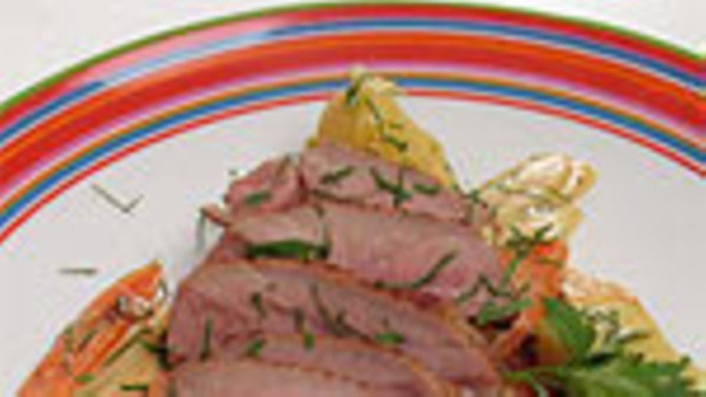 vasikanpaisti ja haudutetut juurekset