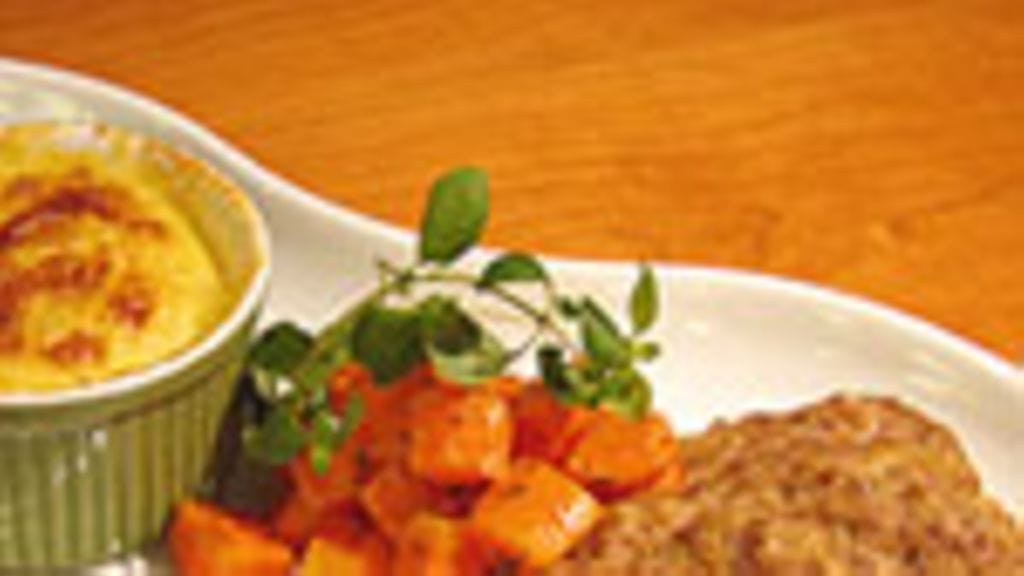 jauhelihapihvit ja kermaperunat