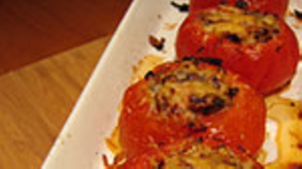 Täytetyt uunitomaatit