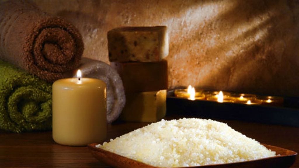 Jouluinen kylpysuolapaketti on ilo antaa lahjaksi.