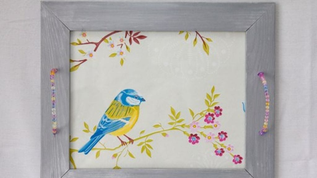 Keväiset sävyt sopivat toukokuiseen äitienpäivään.