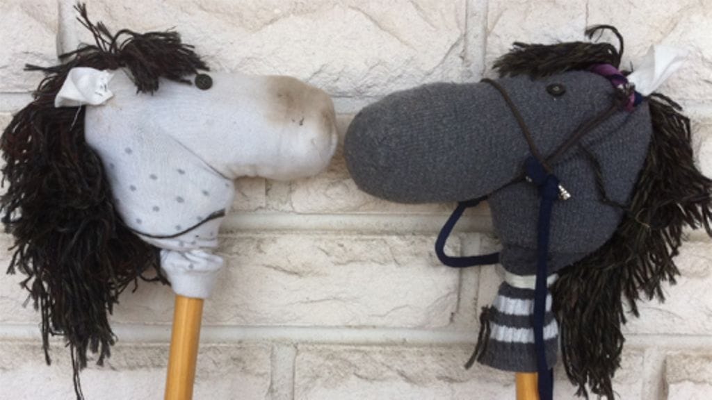 Keppihevoset tauolla. Kuva: Katja Ståhl.