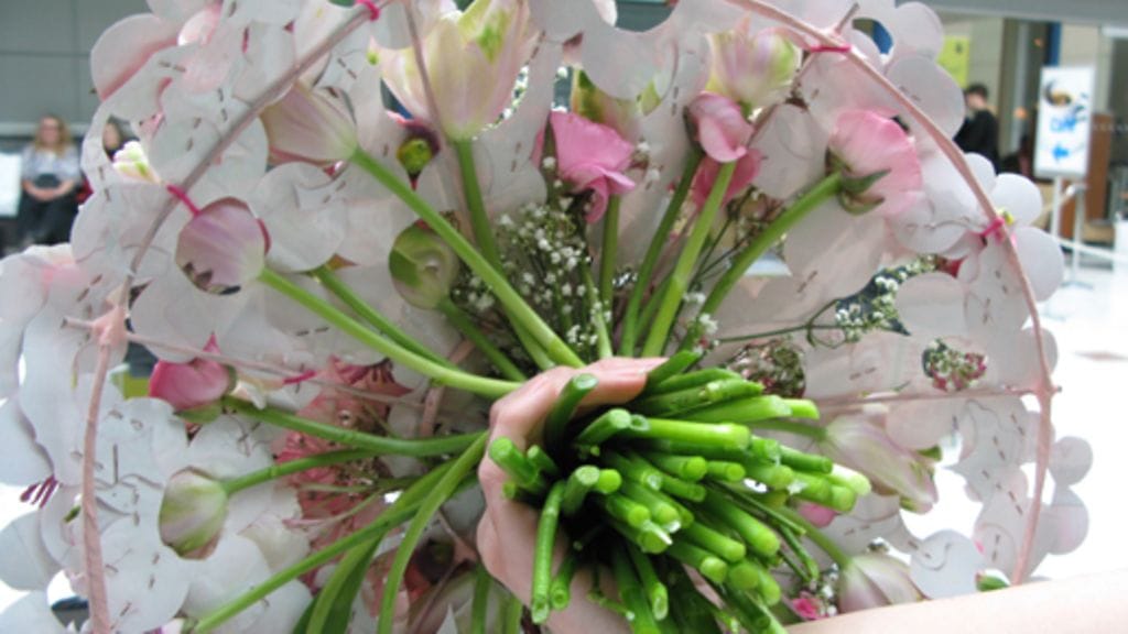 Kimppu sidotaan spiraalimuotoon.