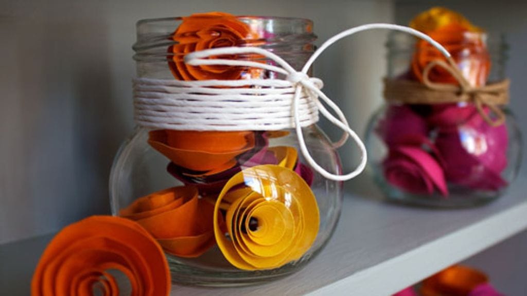 Kauniit ruusut sopivat myös muuhun koristeluun.