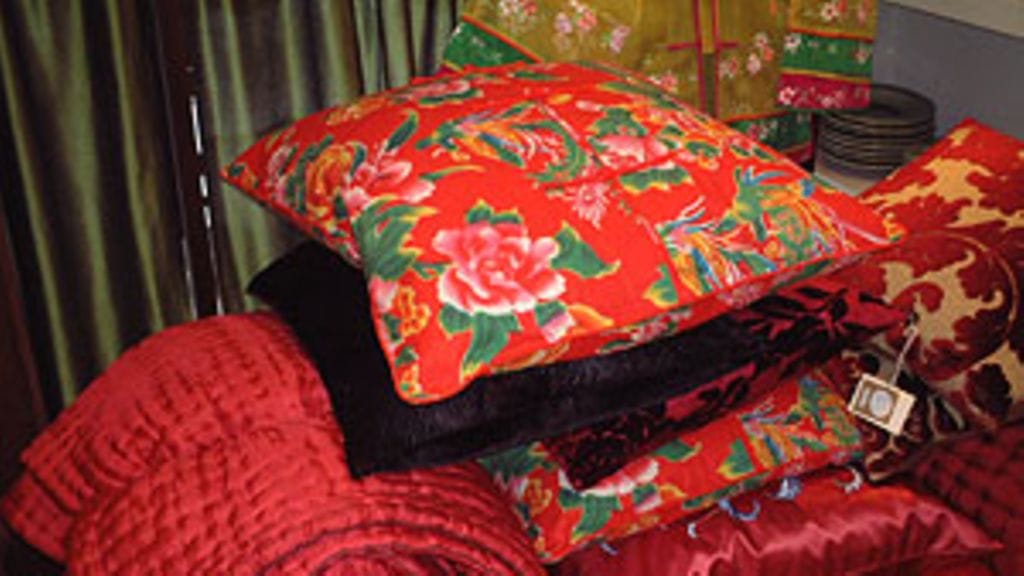 Punaista romantiikkaa sisustukseen