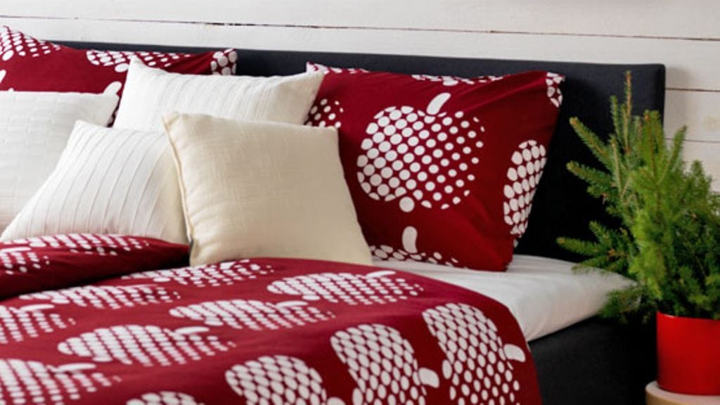 Pirkko Hammarbergin Optinen omena -kuosi on Finlaysonin klassikko.