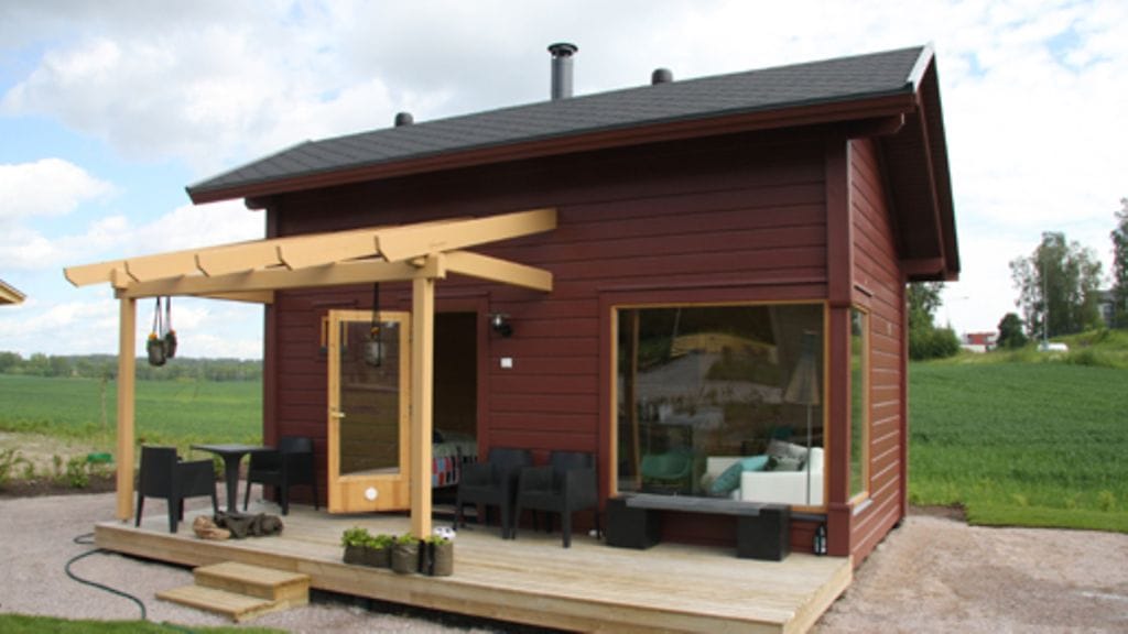 Octo-valaisin sopii vaaleapuiseen kesämökkiin.