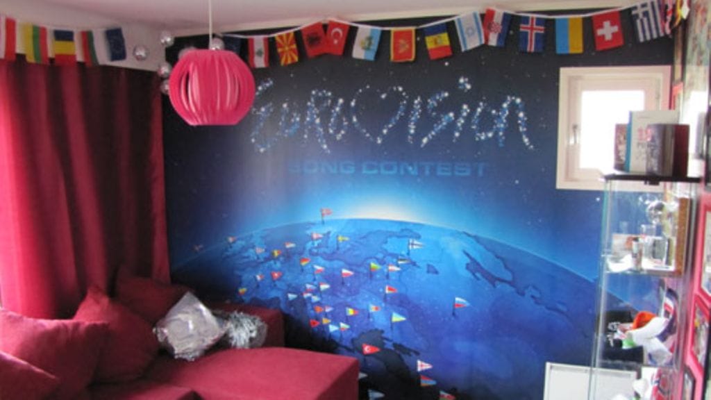 Upea tapetti on tehty pariskunnalle mittatilaustyönä.