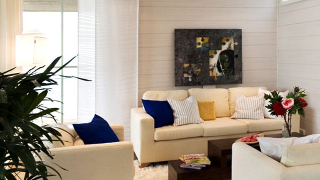 Keltaista tyynyssä ja taulussa (Suomen Asuntomessut)