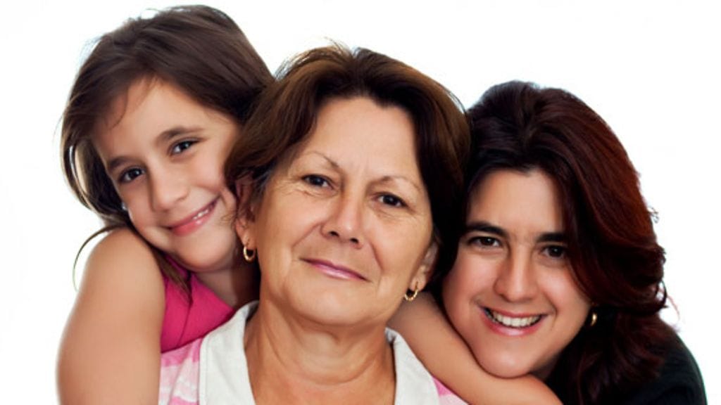 Helmi kysyi lukijoiltaan, haittaavatko kasvoihin ilmaantuvat rypyt heitä.