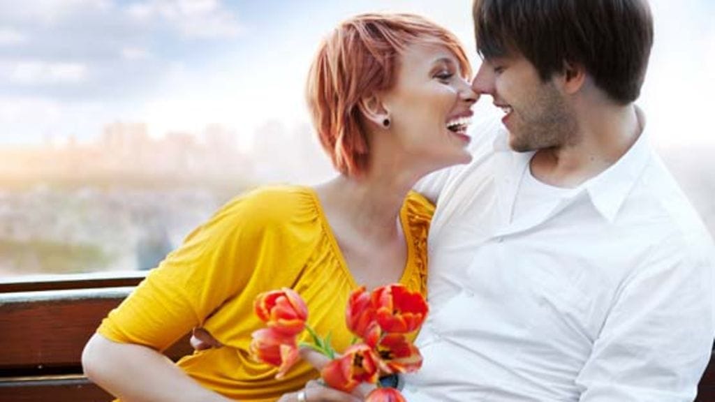 Treffietiketti opastaa, kuinka käyttäytyä treffeillä.