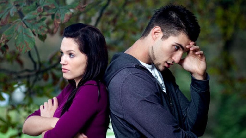 Eronneet miehet haluavat uusiin naimisiin eronneita naisia todennäköisemmin.