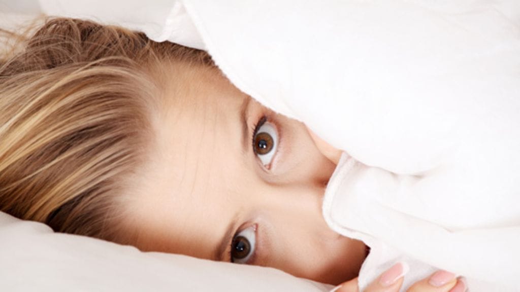 26-vuotias Emily on viettänyt koko elämänsä miespelkonsa varjossa.