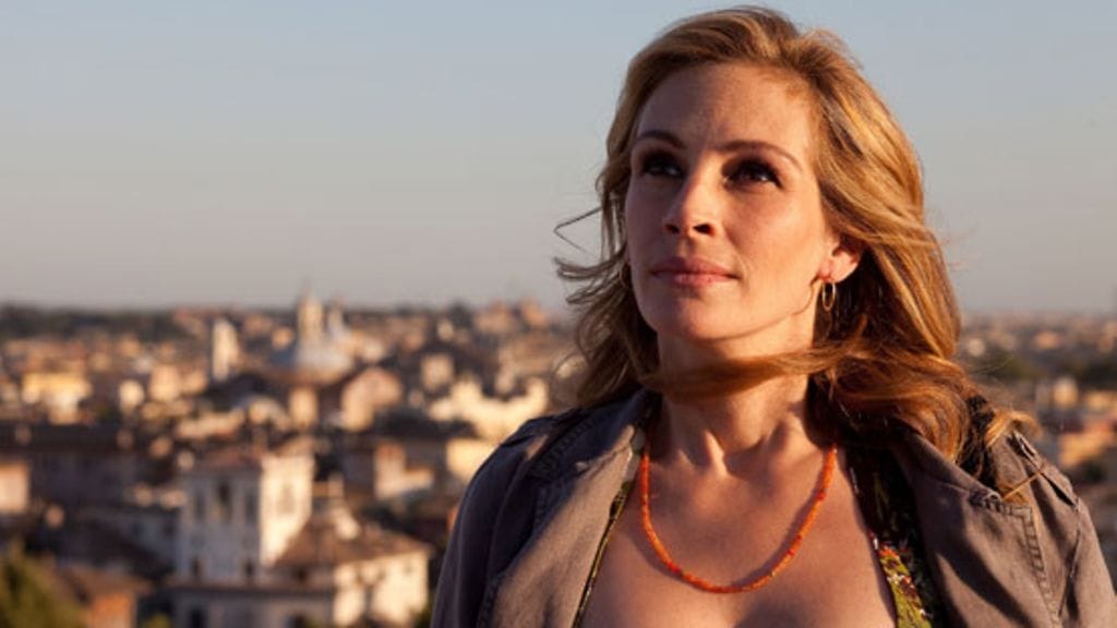 Alice, eli Mia Wasikowska, Tim Burtonin uudessa Liisa Ihmemaassa -elokuvassa.