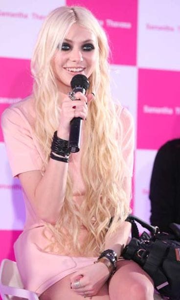 Taylor Momsen suosittelee itsetyydytystä.