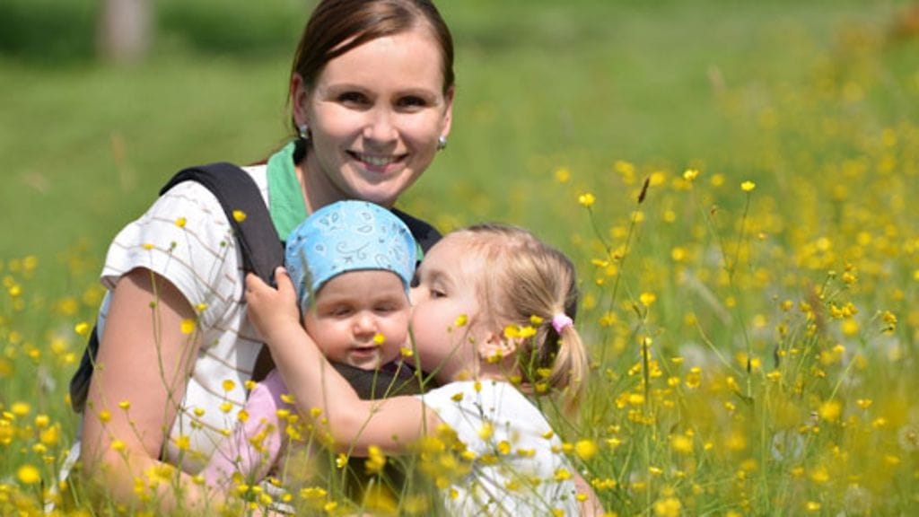 Avaruuslakana pitää potilaan lämpimänä sekä suojaa tuulelta ja kosteudelta.