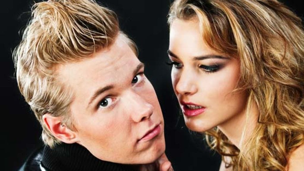 Naiset saavat todistetusti miehen pään sekaisin.