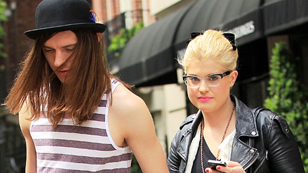 Voi, mitä söpöläisiä! Anton Lombardi ja Kelly Osbourne.