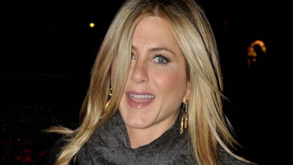 Anistonia ei nähdä enää kuin mustiin pukeutuneena