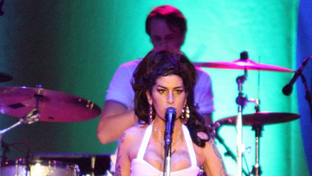 Amy Winehouse pistämässä elämää kuntoon?