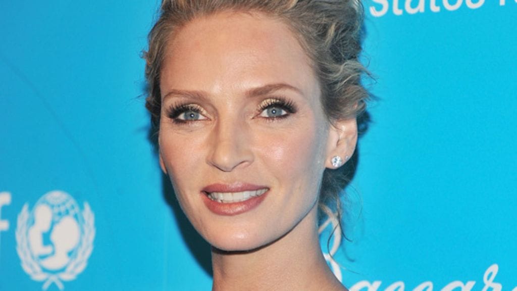 Uma Thurmanin asu korosti rintoja.