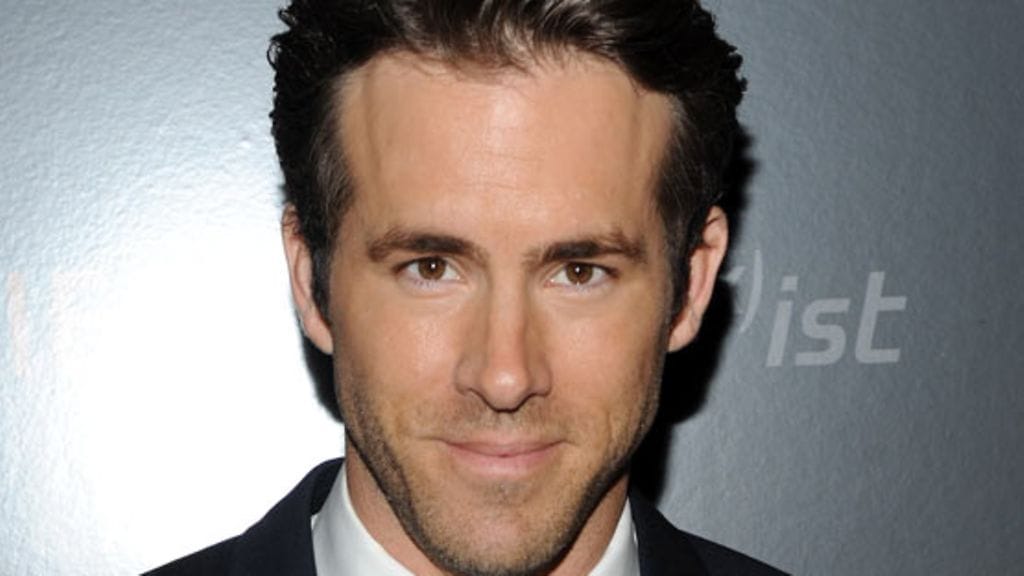 Scarlett Johansson seurustelee tällä hetkellä Sean Pennin kanssa.