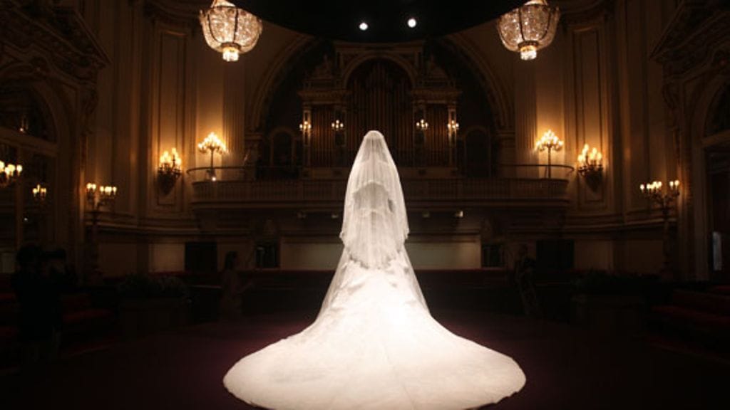 Catherinen morsiuspuku