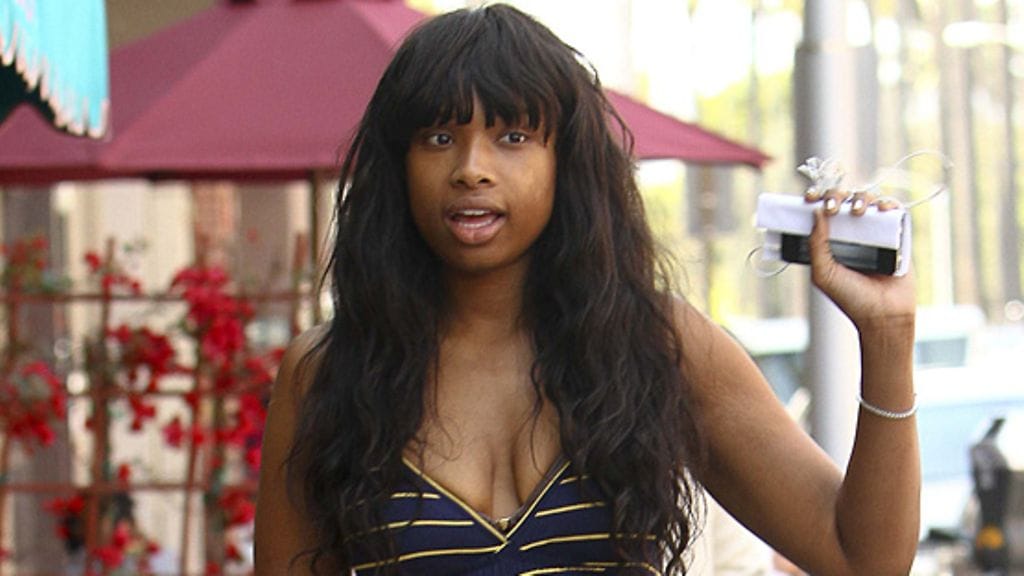 Jennifer Hudson luonnonkauniina (kuva suurenee klikkaamalla).