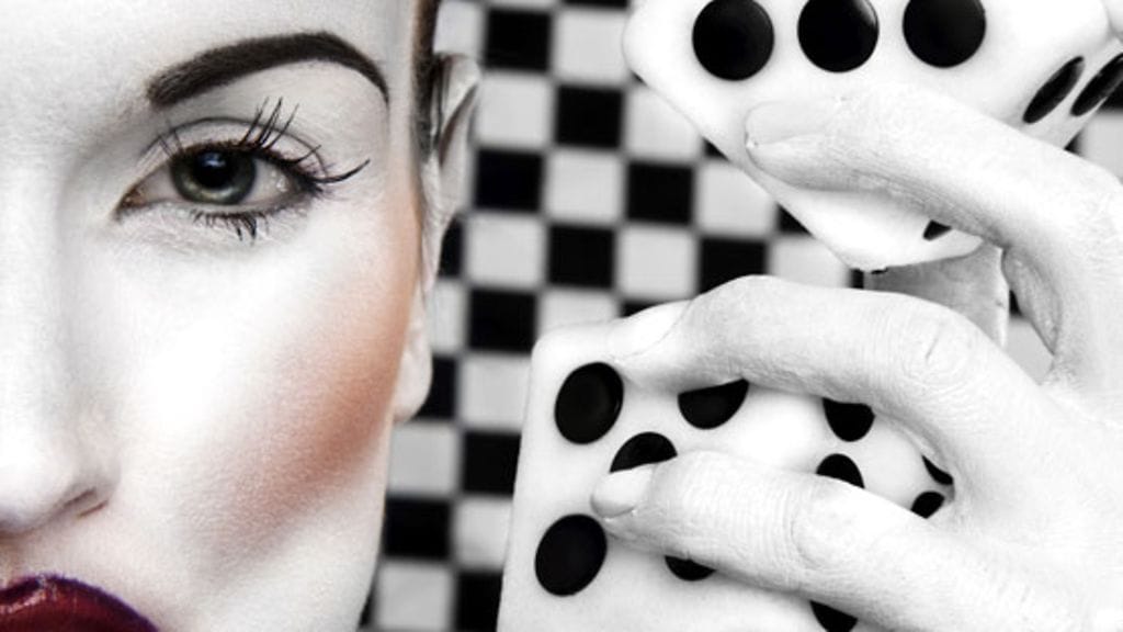 Tuoko arpakuutio onnen?