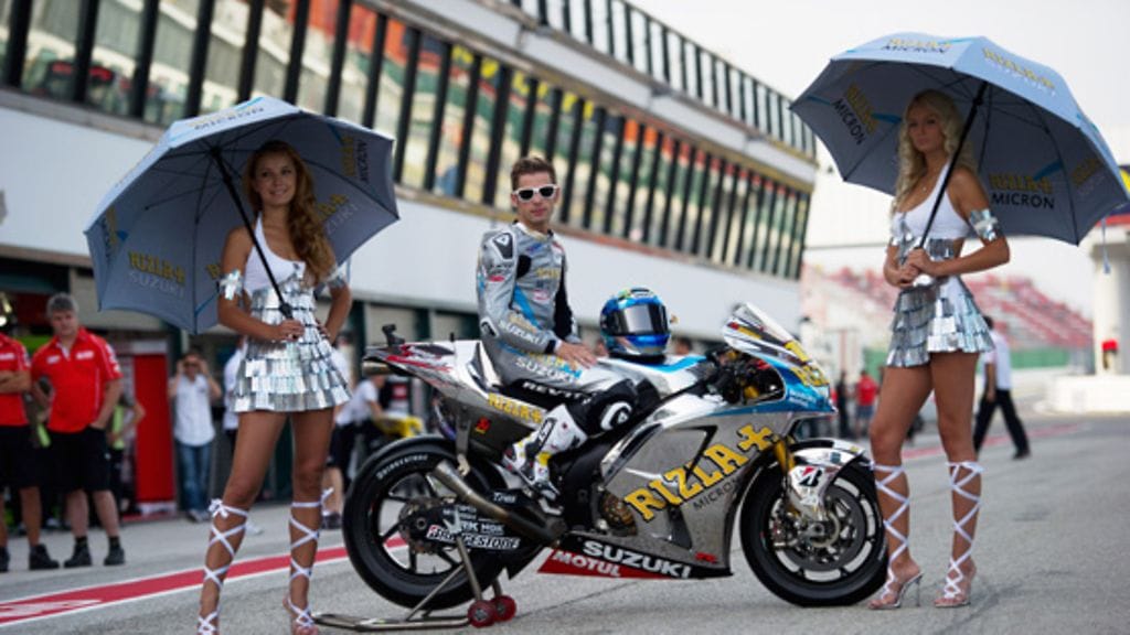 Espanjan Alvaro Bautista grid girlien kanssa. MotoGP of San Marino, Misano World Circuit 2011