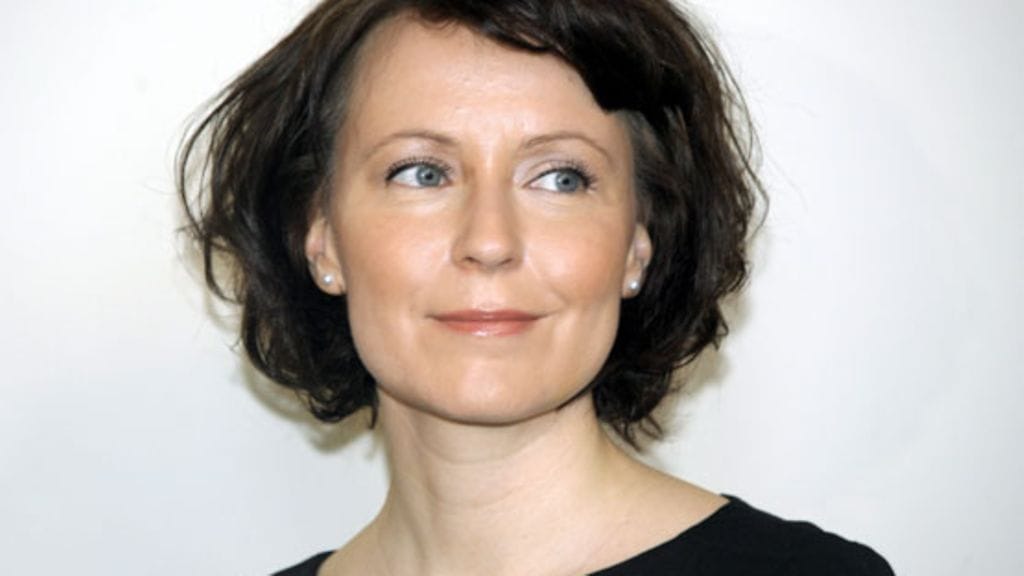 Linnan juhlissa 2011 Jenni Haukion hiukset oli nostettu tyylikkäästi ylös.