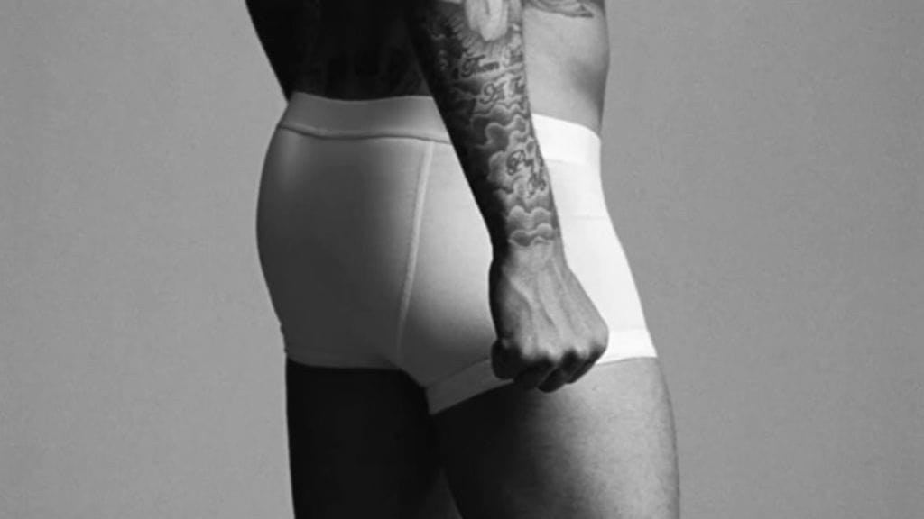 Jalkapalloilija David Beckham alusvaatemallistonsa mainoksessa