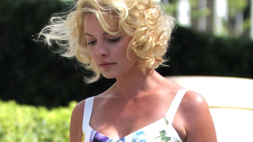 Katherine Heigl näytti iloiselta kesäneidolta.