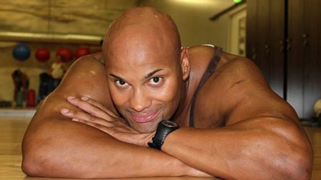 Jucci väläyttää treenitauolla kuuluisan lempeän hymynsä.