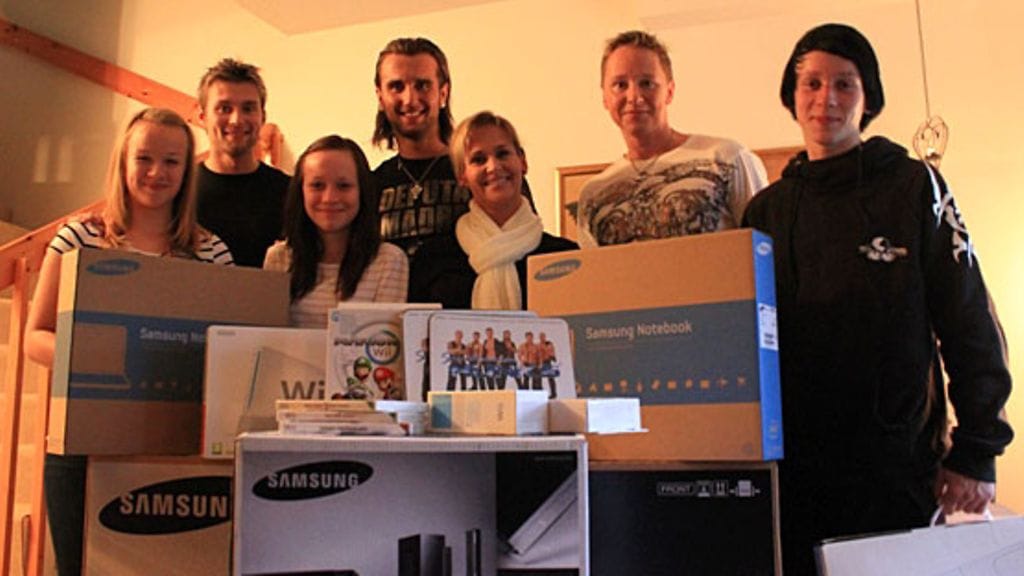 Koko konkkaronkka lahjoituksen kera. Kuva: Scandinavian Hunks