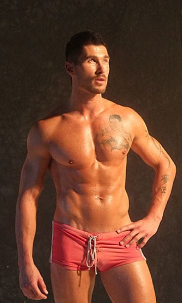 Janilla on vankka kokemus mallin töistä.