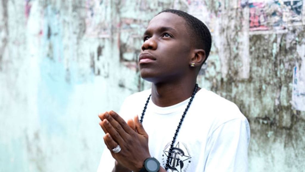 Tinchy Stryder tietää, miten naisia hemmotellaan.